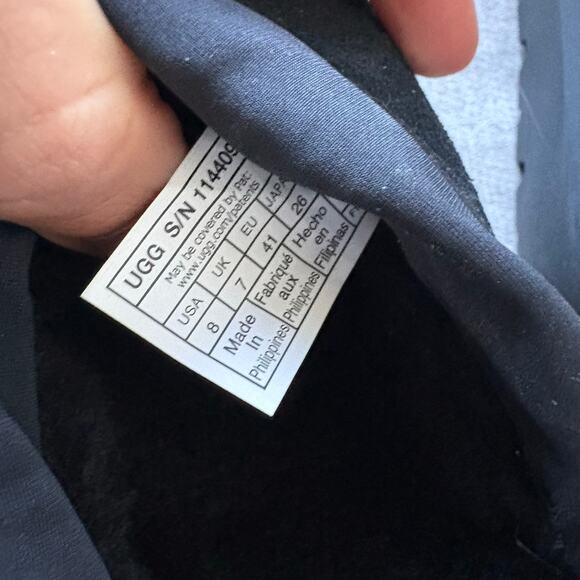 NWOT UGG Tasman Weather Hybrid slip-on shoes in black - Picture 4 of 5